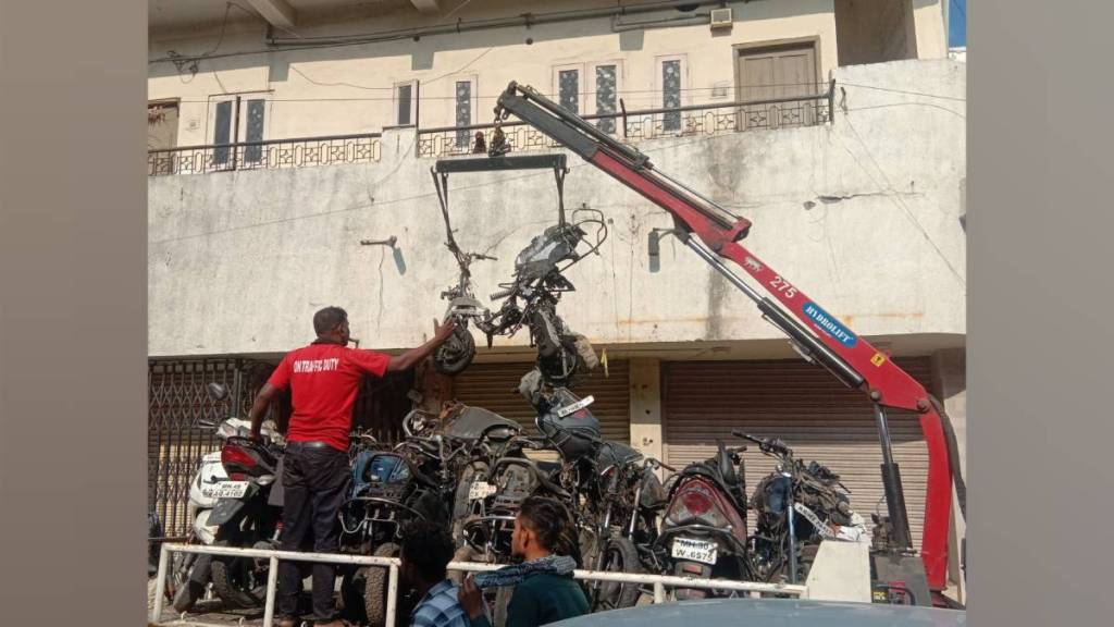 ashok sadhankar stated that cctv cameras were smashed and Hindu shops were targeted and burnt in nagur riots ashok sadhankar stated that cctv cameras were smashed and Hindu shops were targeted and burnt in nagur riots