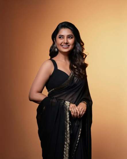 marathi actress prajakta mali Dream Hero