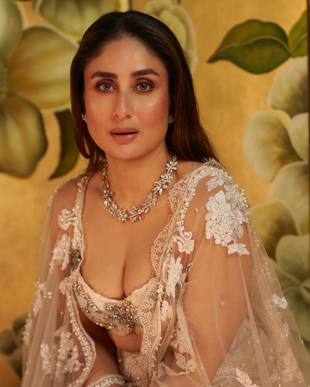 Kareena Kapoor swimsuit, Kareena Kapoor Khan,Kareena Kapoor vacation