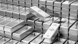 Silver reached a high of Rs 1,20,510 per kg in Jalgaon price of gold also increased