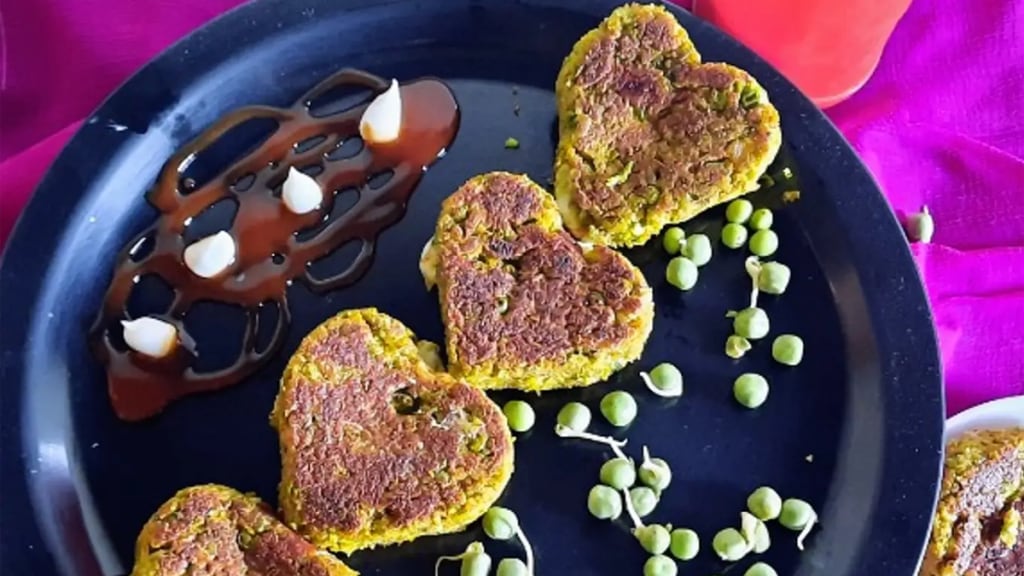 Sprouted Matar Cheese Stuff Cutlet Recipe In Marathi
