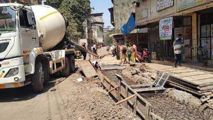 Dombivli West citizens shows displeasure work Subhash Chandra Bose Road concrete work municipal corporation