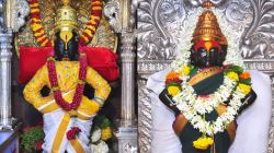 ‘विठ्ठला सरकारला कर्ज माफी, शक्तिपीठ रद्द करण्याची बुद्धी दे’