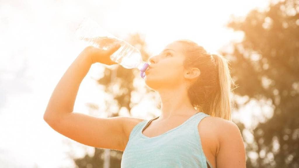 Benefits of drinking water in summer