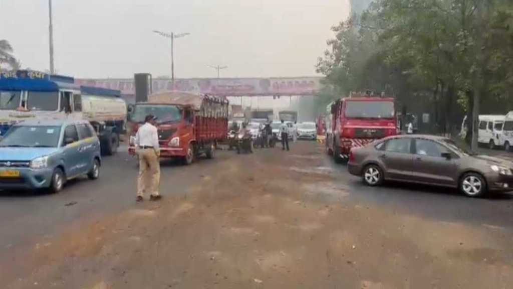 Oil Spill Causes Multiple Accidents On eastern expressway