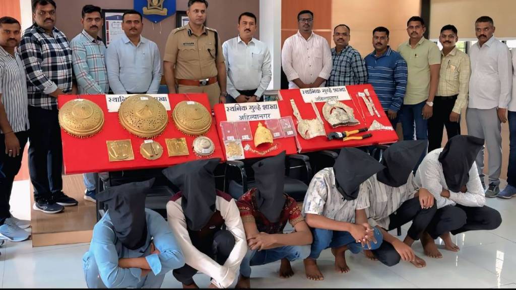 51 tolas of jewellery stolen from temple Six accused arrested Ahilyanagar crime news