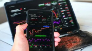 demat accounts cross 19 crore retail investors drive Indian markets SEBI market data 2025 print