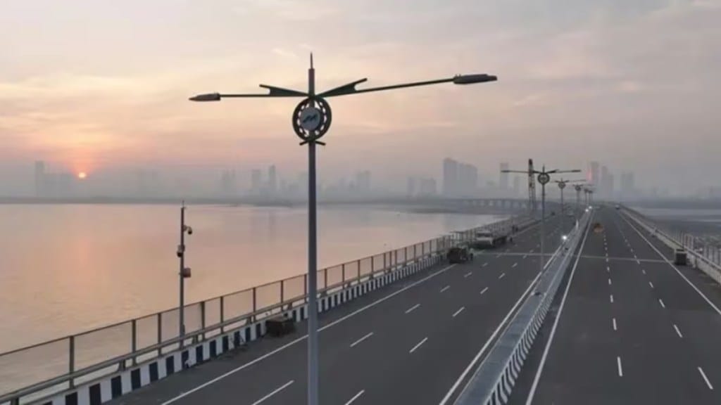 atal Setu affected by Monday heavy rains traffic on atal Setu was closed