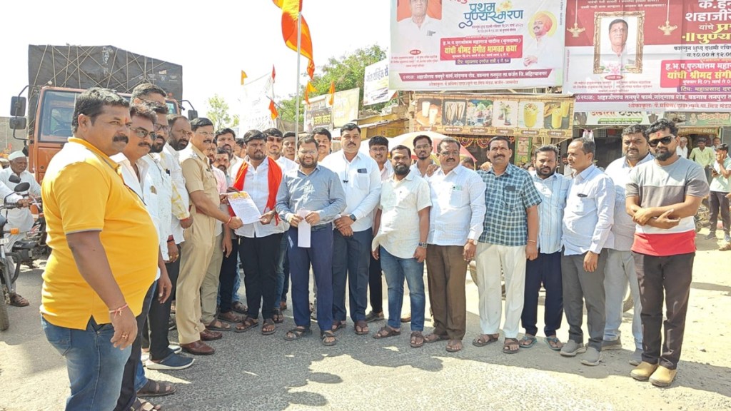 dhananjay munde santosh Deshmukh dhananjay munde santosh Deshmukh