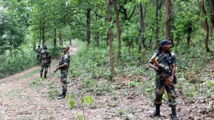 naxal leader murli killed in encounter