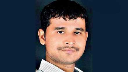 rape accused dattatraya gade wearing police uniform in swargate st bus depot rape accused dattatraya gade wearing police uniform in swargate st bus depot