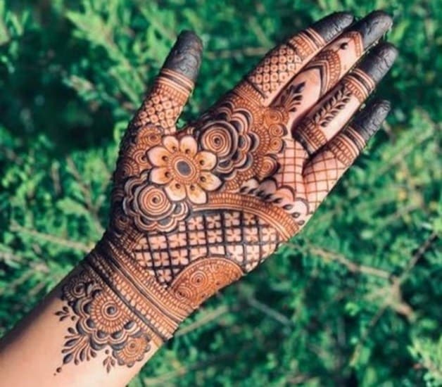 Latest Mehndi Art for Eid