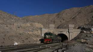 Pakistan Hijack Train Jaffar Express Fare Will Shock You
