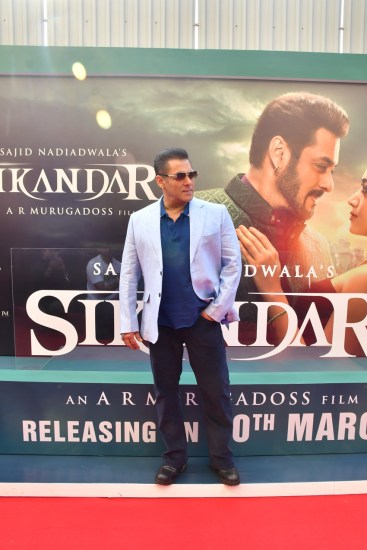 Sikandar Cast