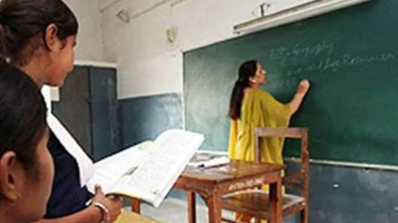 Hourly system should be stopped and wages should be implemented says Raosaheb Patil