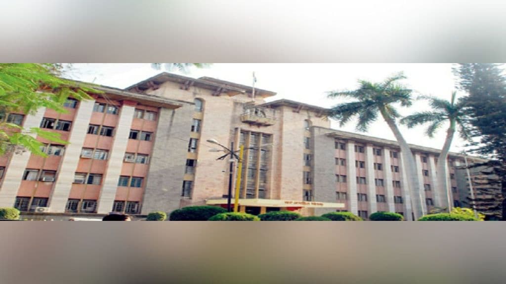 difficult to achieve target of Rs 2700 crore in income tax department head on foreign tour by taking leave difficult to achieve target of Rs 2700 crore in income tax department head on foreign tour by taking leave