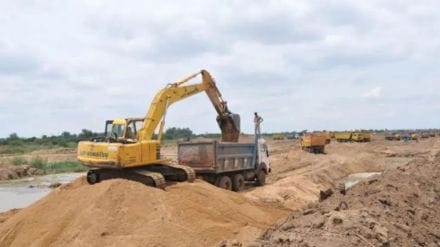 Shocking revelation by MLA Raju Karemore regarding sand smuggling