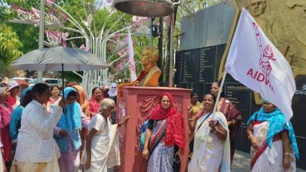 Senior freedom fighter Leelatai Chitale Public Safety Act