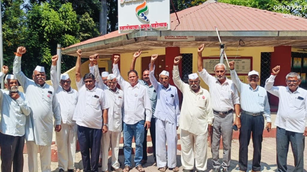 Ajit Pawar loan recovery Nashik District Bank farmers continue to demand full interest waiver Ajit Pawar loan recovery Nashik District Bank farmers continue to demand full interest waiver