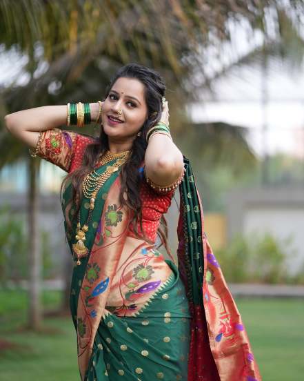 Amruta Bane Paithani Saree Premachi Goshta