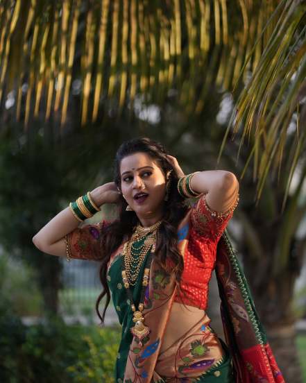 Amruta Bane Paithani Saree Premachi Goshta