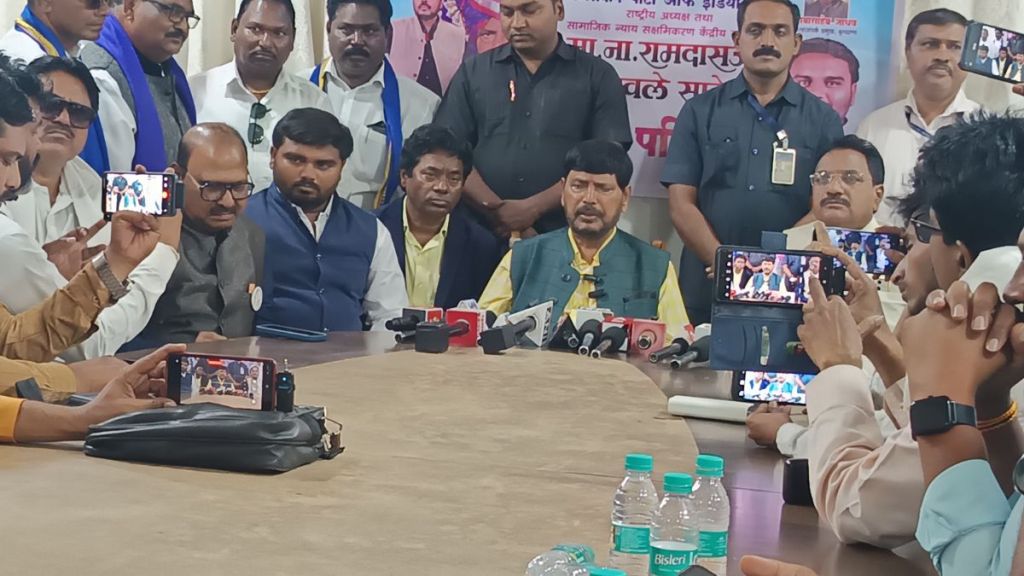 Union Minister of State for Social Justice Ramdas Athawale reaction on buddhagaya topic