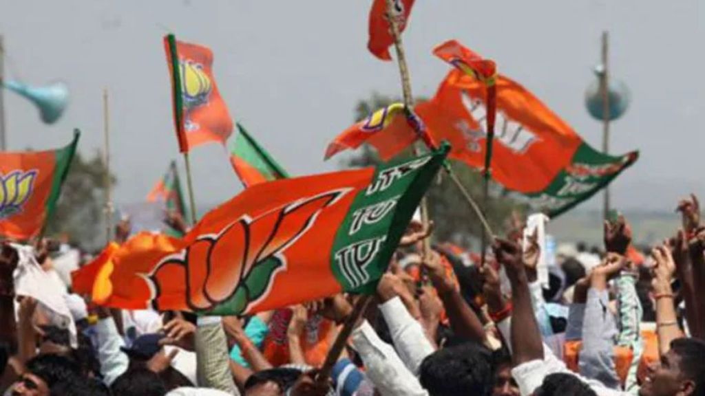 BJP aims to unite old and new target local body elections BJP aims to unite old and new target local body elections