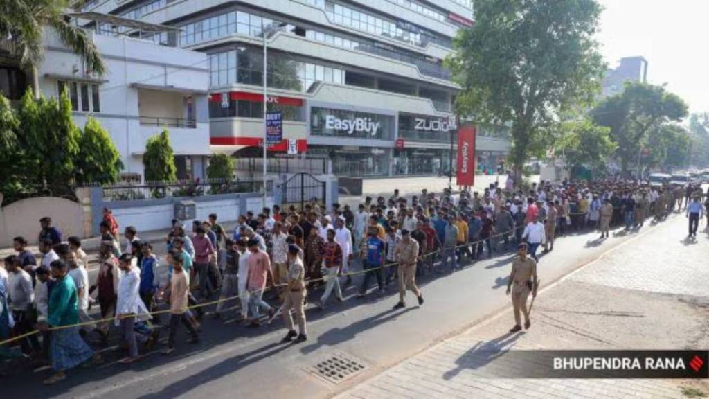 Bangladesh nationals detained in Gujarat Bangladesh nationals detained in Gujarat