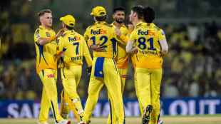 Chennai Super Kings vs Sunrisers Hyderabad Live Match Score Updates in Marathi