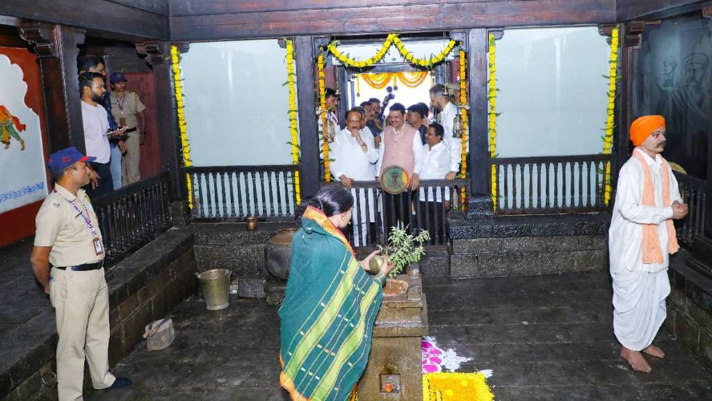 Chief Minister Devendra Fadnavis Inaugurate Chapekar brothers Memorial in pimpri chinchwad