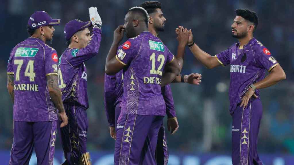 Delhi Capitals vs Kolkata Knight Riders Live Match Score Updates in Marathi
