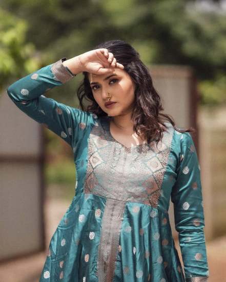 Dnyanada Ramtirthkar Lagnanantar Hoilach Prem