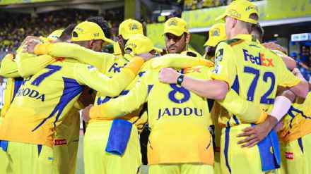 IPL 2025 Wasim Jaffer Said MS Dhoni Needs to Drop Himself From the CSK playing XI