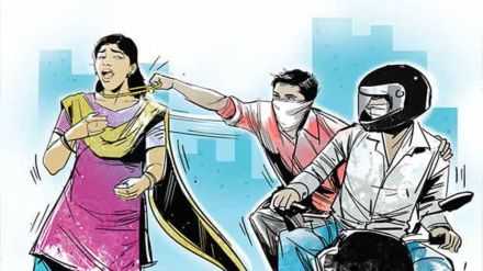 Jewellery worth 2.5 lakhs snatched from elderly woman on Tilak Road