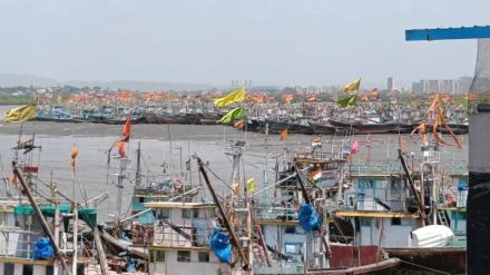 Fishermen demand cleaning of silt in Karanja Fishermans Port