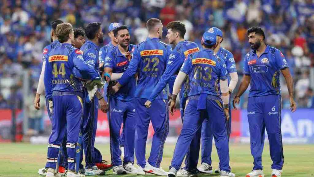 Mumbai Indians vs Sunrisers Hyderabad Live Match Score Updates in Marathi
