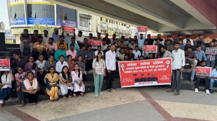 MPSC Students protest at at Kranti Chowk Chhatrapati Sambhajinagar