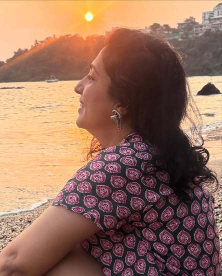 Madhurani Gokhale Goa Vacation