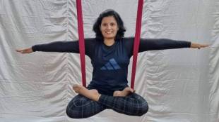 Interview with yoga expert Manali Dev about healthy living pune print news