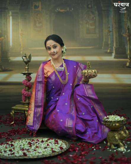 Mrinal Kulkarni Saree Look Photoshoot