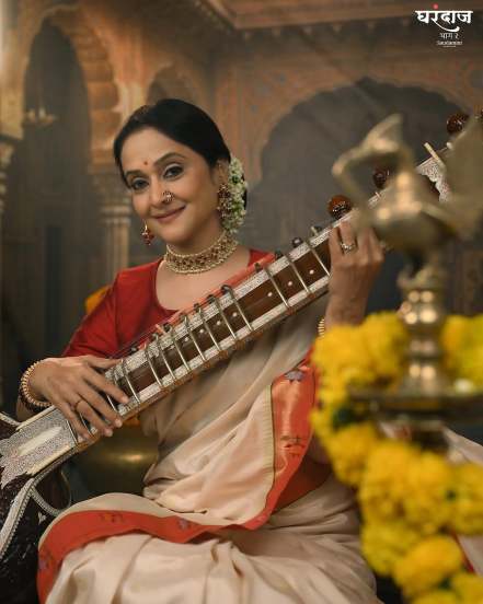 Mrinal Kulkarni Saree Look Photoshoot