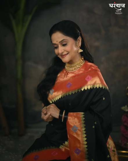 Mrinal Kulkarni Saree Look Photoshoot