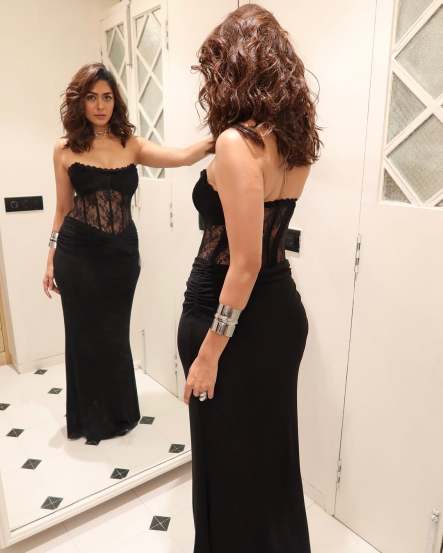 Mrunal Thakur Black Off Shoulder Dress