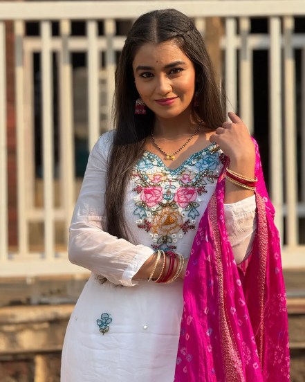 Mrunmayee Gondhalekar Saree Look