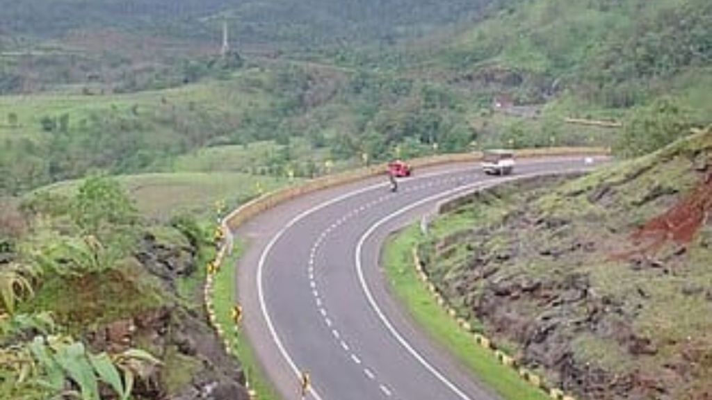 E-bus integrated facility with Nashik Outer Ring Road Project Chief Minister directs to submit proposal