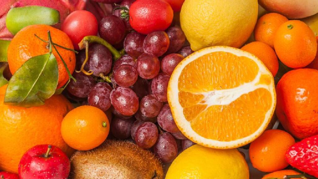 Should You Eat Fruits For Breakfast?