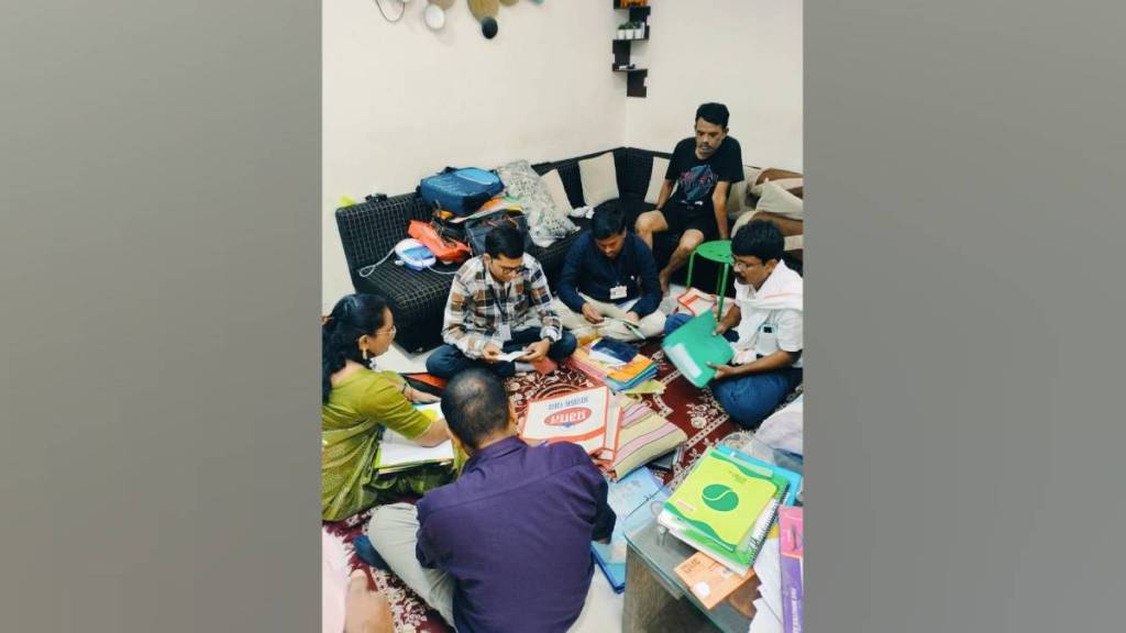 The illegal moneylending squad raided savkars house and seized documents stirring district The illegal moneylending squad raided savkars house and seized documents stirring district