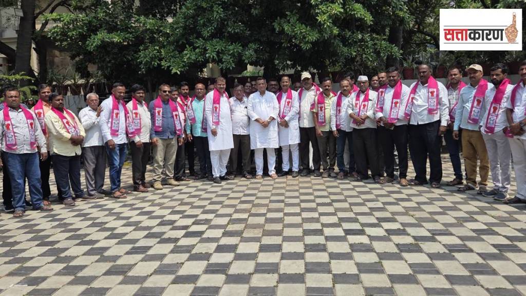 congress workers are joining janasurajya shakti party ahead of upcoming elections