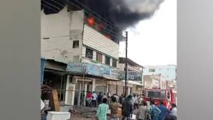 nanded fire at showroom in barkat complex degloor naka caused 30 lakh loss