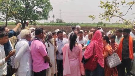 shaktipeeth affected farmers in nanded and Parbhani districts blocked demarcation at bhogao
